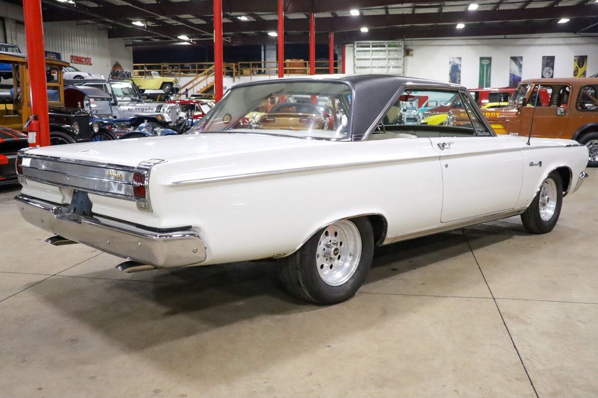 Dodge-Coronet-Coupe-1965-White-White-100879-7