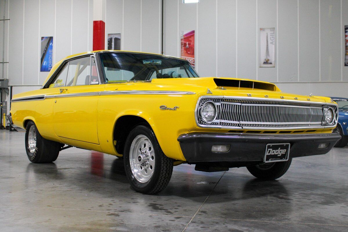 Dodge-Coronet-Coupe-1965-Yellow-Gray-157207-5