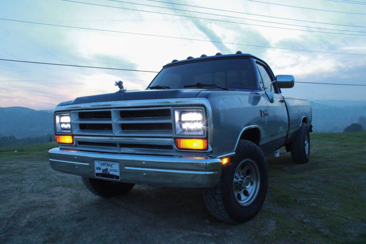 Dodge-Cummins-d250-diesel-1990-blue-243010