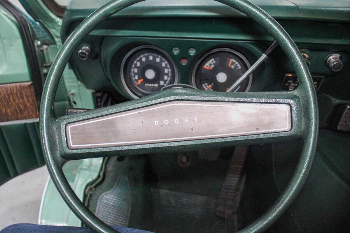 Dodge-D-300-Van-1976-Teal-Green-115527-10