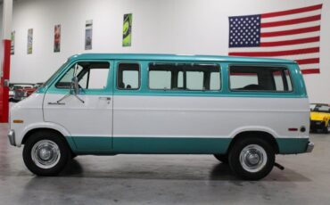 Dodge-D-300-Van-1976-Teal-Green-115527-2