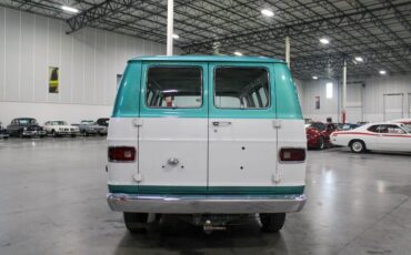 Dodge-D-300-Van-1976-Teal-Green-115527-4