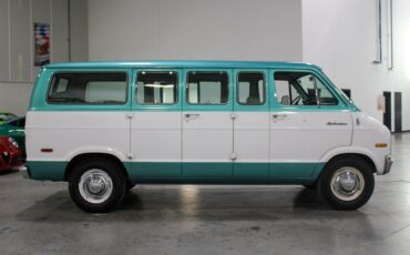 Dodge-D-300-Van-1976-Teal-Green-115527-6