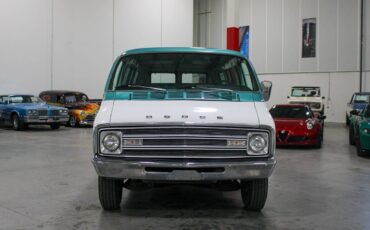 Dodge-D-300-Van-1976-Teal-Green-115527-8