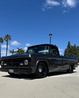 Dodge-D100-Pickup-1971-Silver-Black-0-2