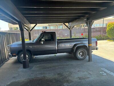 Dodge-D350-Pickup-1989-Gray-Gray-130357-4