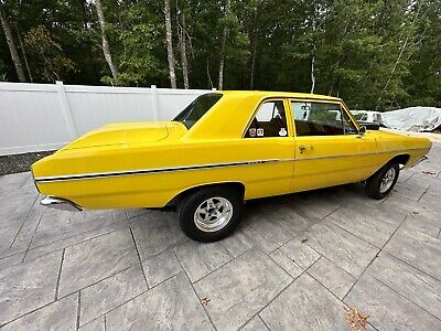 Dodge-Dart-1967-Yellow-198683-4