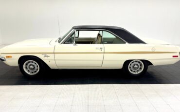 Dodge-Dart-1972-White-Beige-76639-1