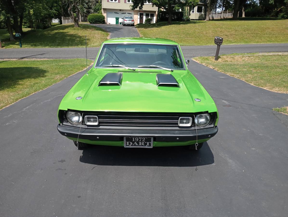 Dodge-Dart-1972-green-112654-1