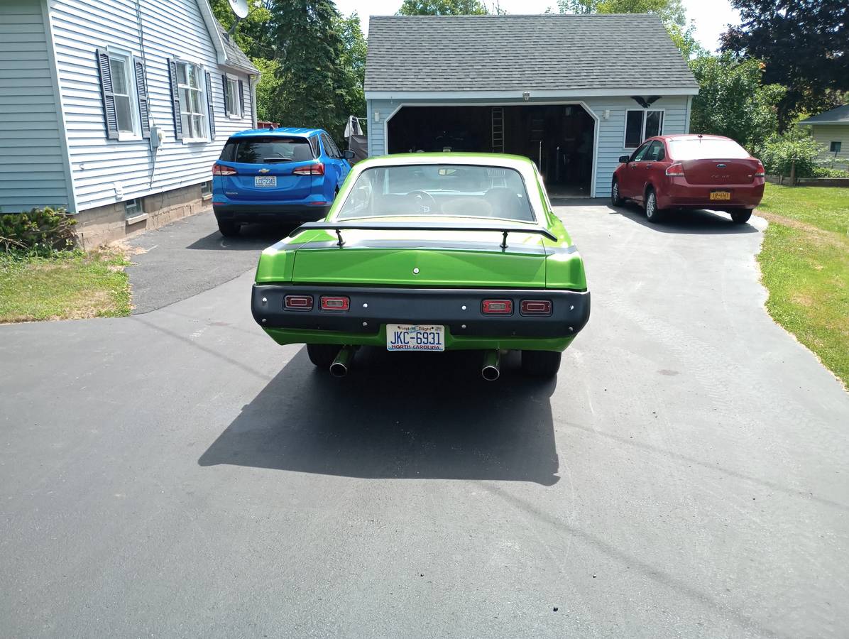 Dodge-Dart-1972-green-112654-2