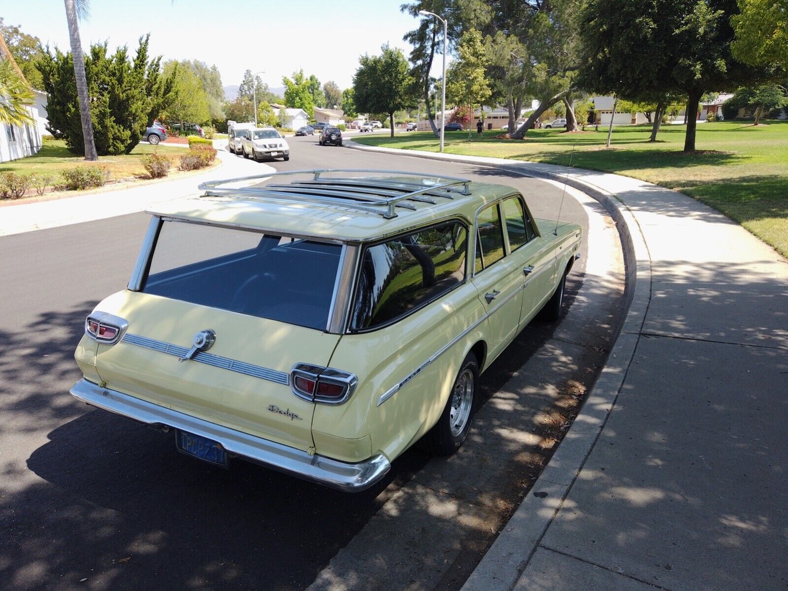 Dodge-Dart-Break-1966-Yellow-Black-115717-5