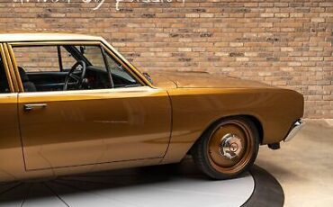 Dodge-Dart-Coupe-1968-Gold-Black-2-11