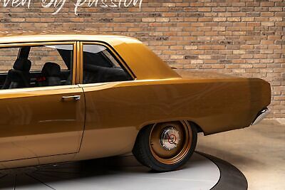 Dodge-Dart-Coupe-1968-Gold-Black-2-9