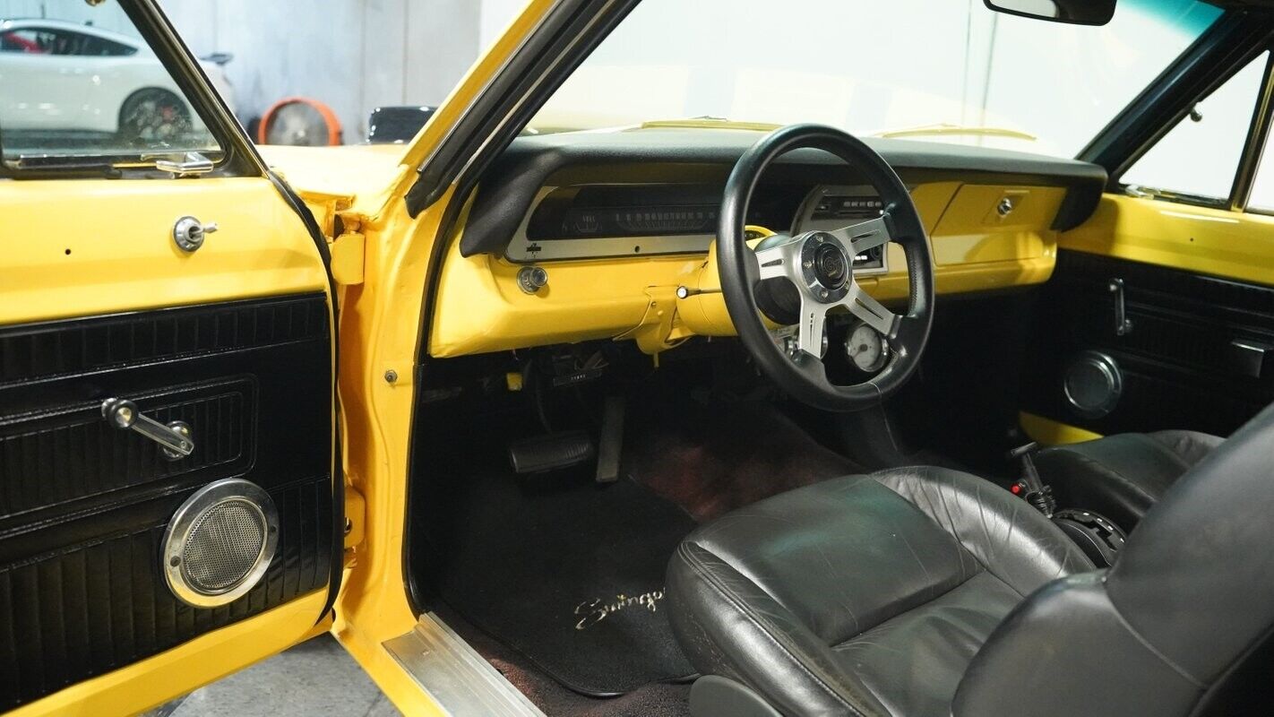 Dodge-Dart-Coupe-1970-Banana-Black-127552-4