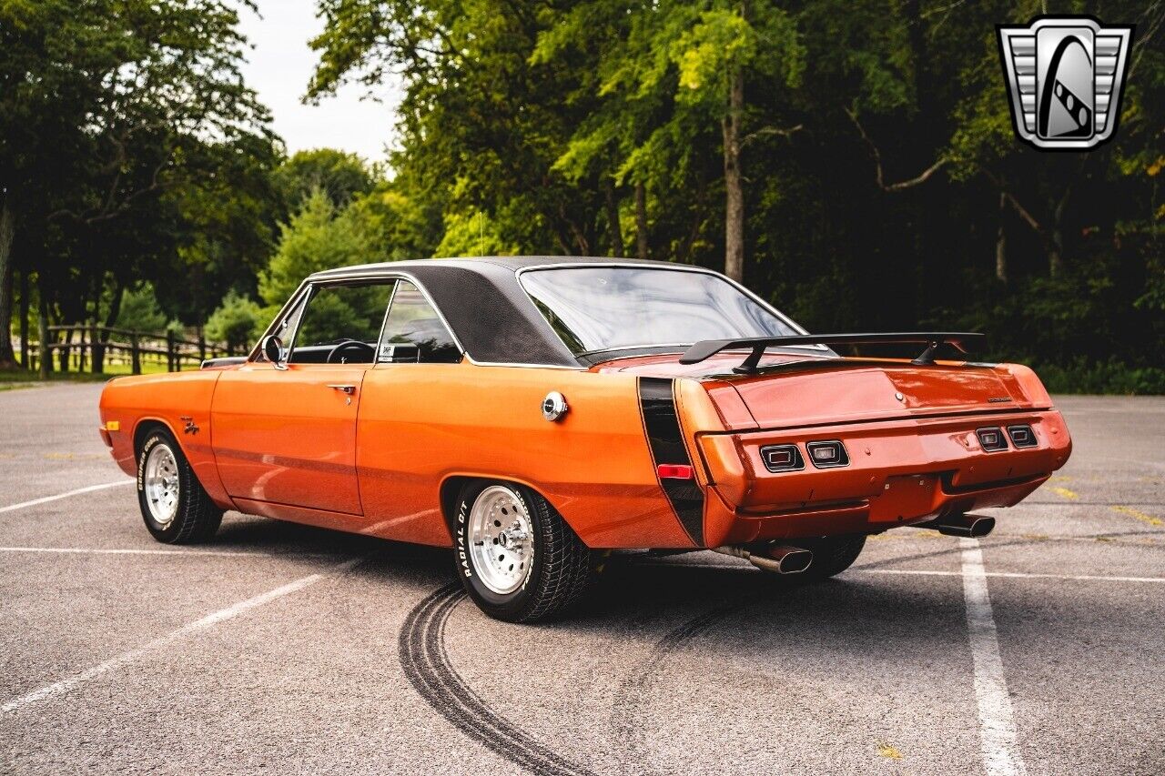 Dodge-Dart-Coupe-1972-Orange-Black-130016-4