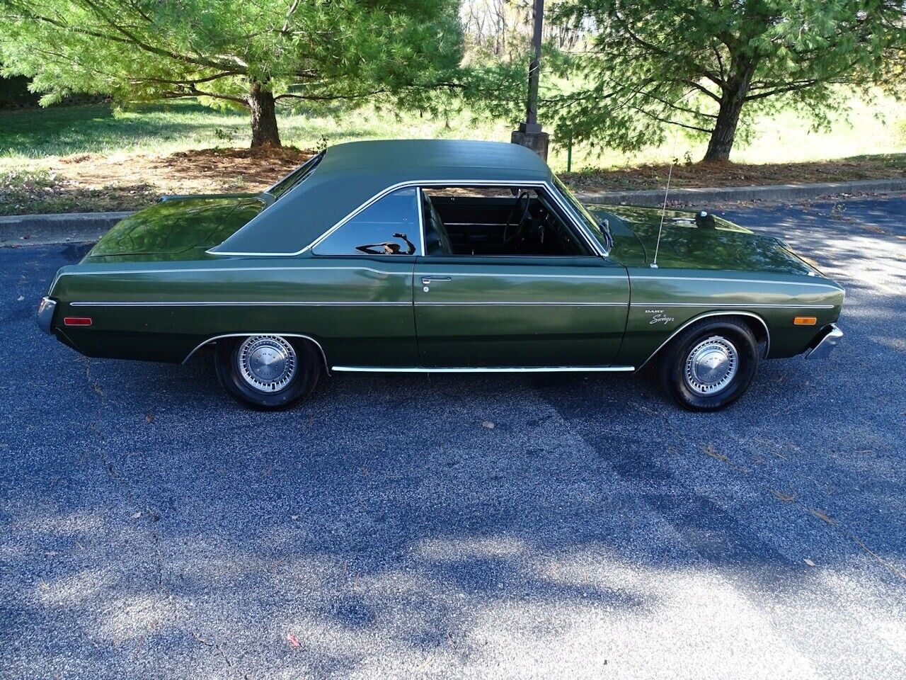 Dodge-Dart-Coupe-1973-Green-Green-52080-7