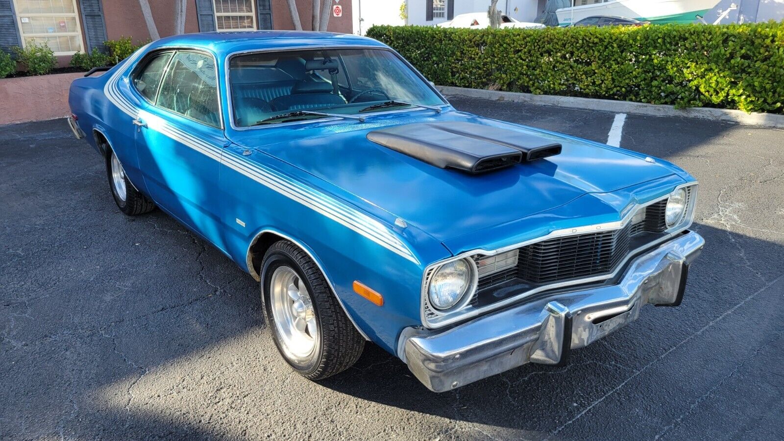 Dodge-Dart-Coupe-1975-Blue-Blue-99999-2