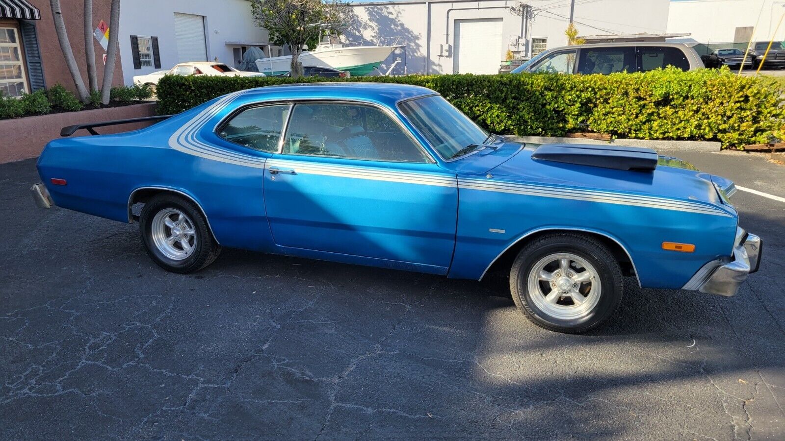 Dodge-Dart-Coupe-1975-Blue-Blue-99999-3