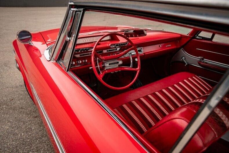 Dodge-Dart-Phoenix-Coupe-1961-Red-Red-10897-7