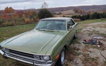 Dodge-Dart-swinger-1972-green-54718-6