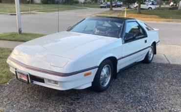 Dodge-Daytona-1988-22531-22