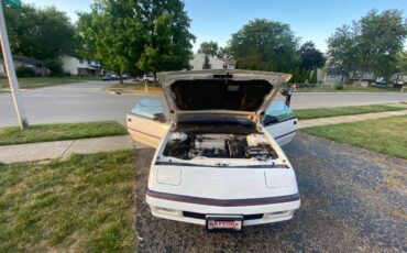 Dodge-Daytona-1988-22531-6