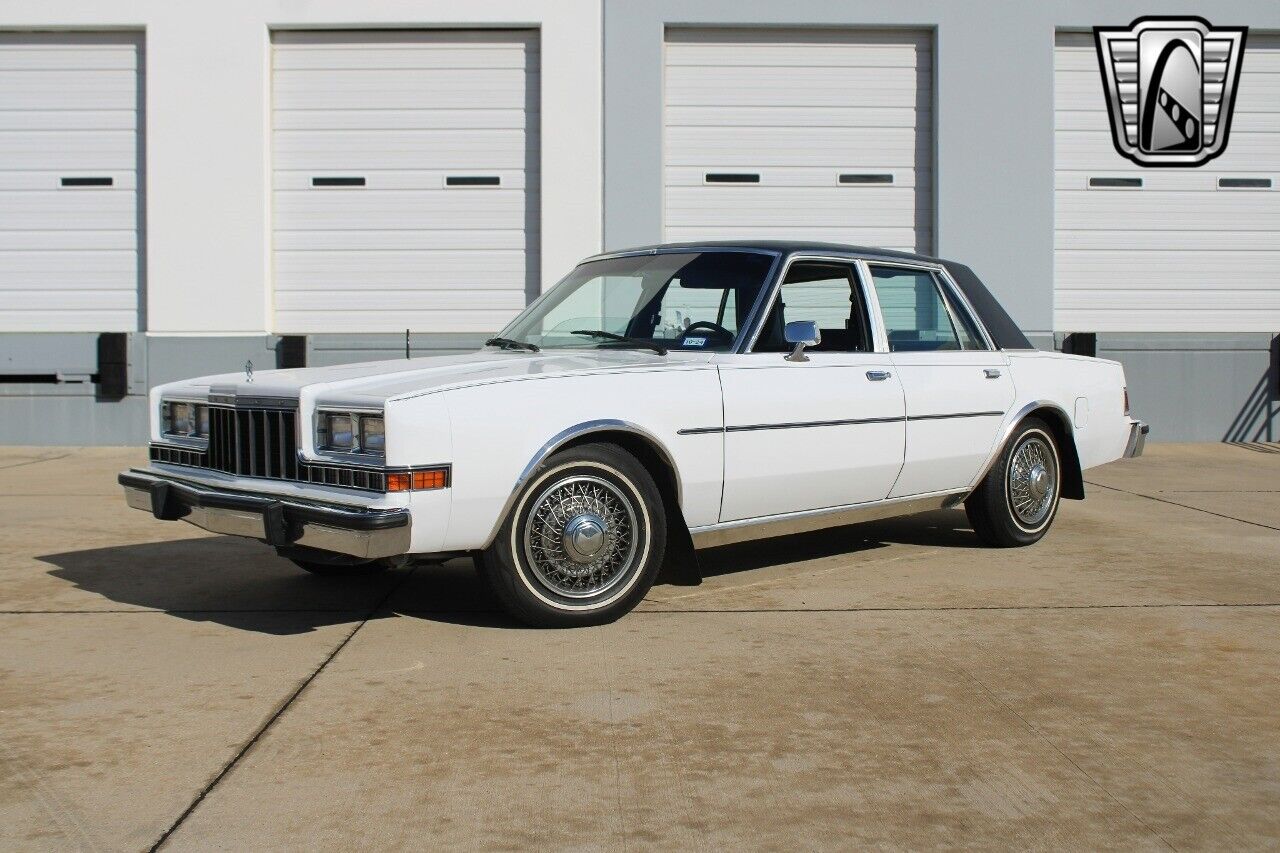 Dodge-Diplomat-Berline-1984-White-Gray-78459-3