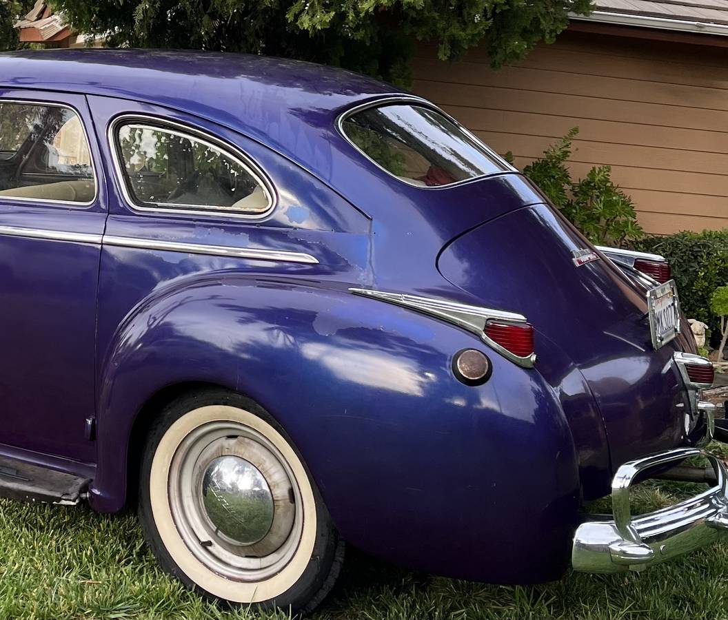 Dodge-Luxury-liner-1941-13840-5