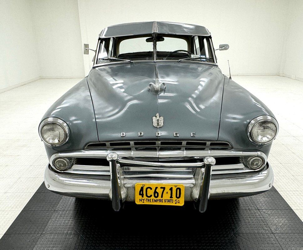 Dodge-Meadowbrook-Berline-1951-Gray-Tan-130812-7