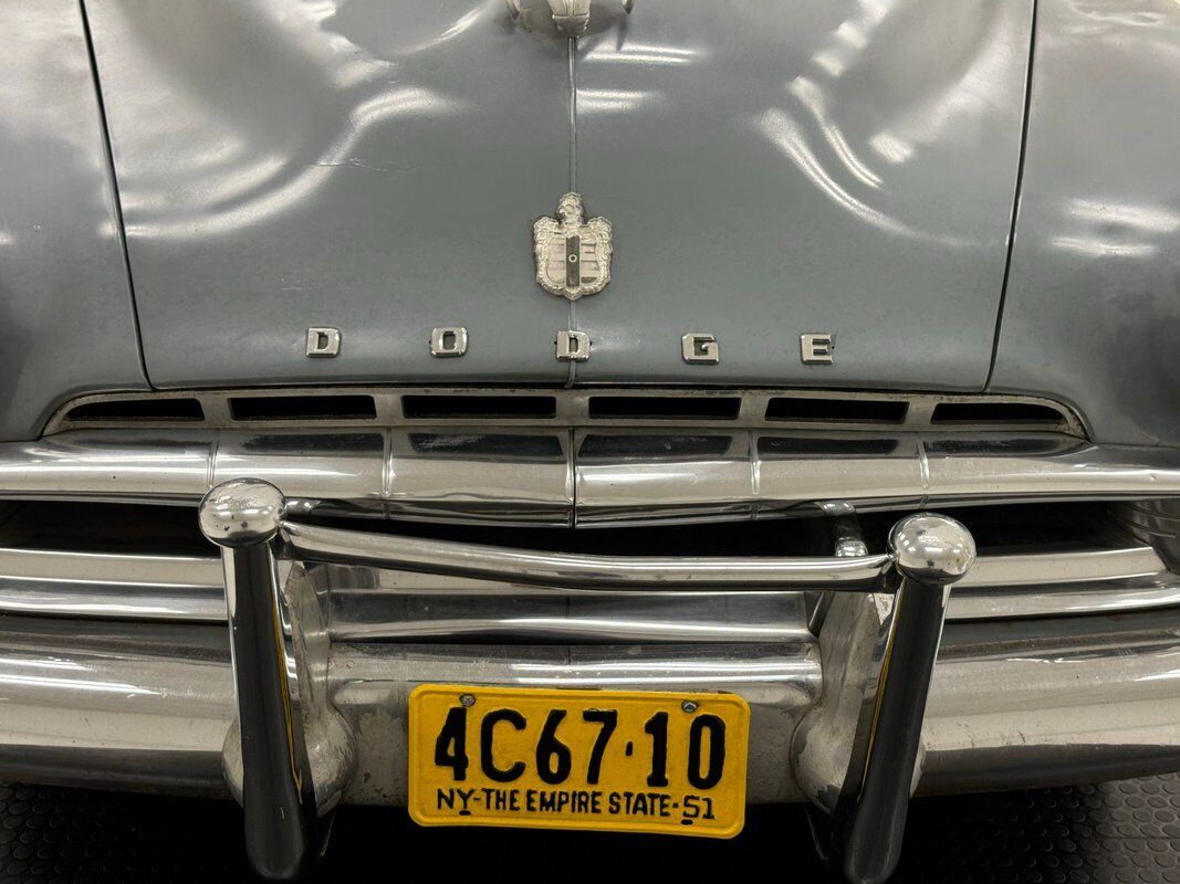 Dodge-Meadowbrook-Berline-1951-Gray-Tan-130812-8