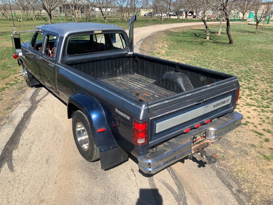 Dodge-Other-Pickups-Pickup-1985-Blue-Red-82833-2