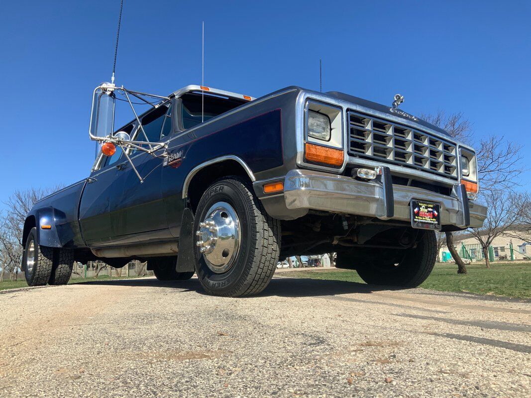 Dodge-Other-Pickups-Pickup-1985-Blue-Red-82833-6