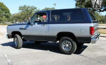 Dodge-Other-Pickups-Pickup-1988-Blue-Blue-108988-6