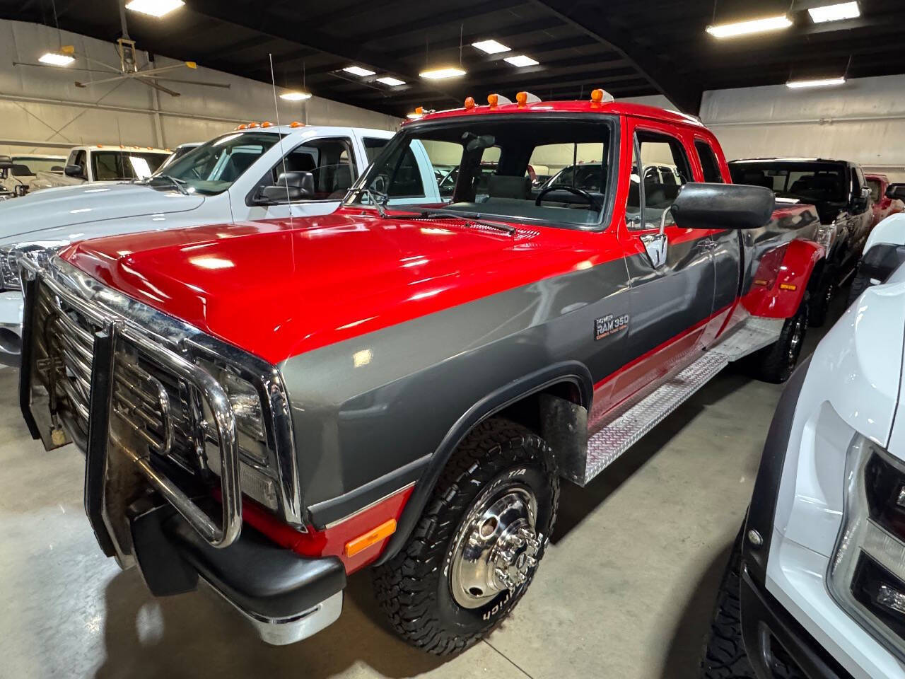 Dodge-Other-Pickups-Pickup-1993-Red-Gray-227561-3