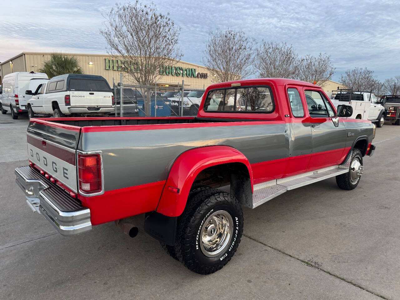 Dodge-Other-Pickups-Pickup-1993-Red-Gray-227561-5