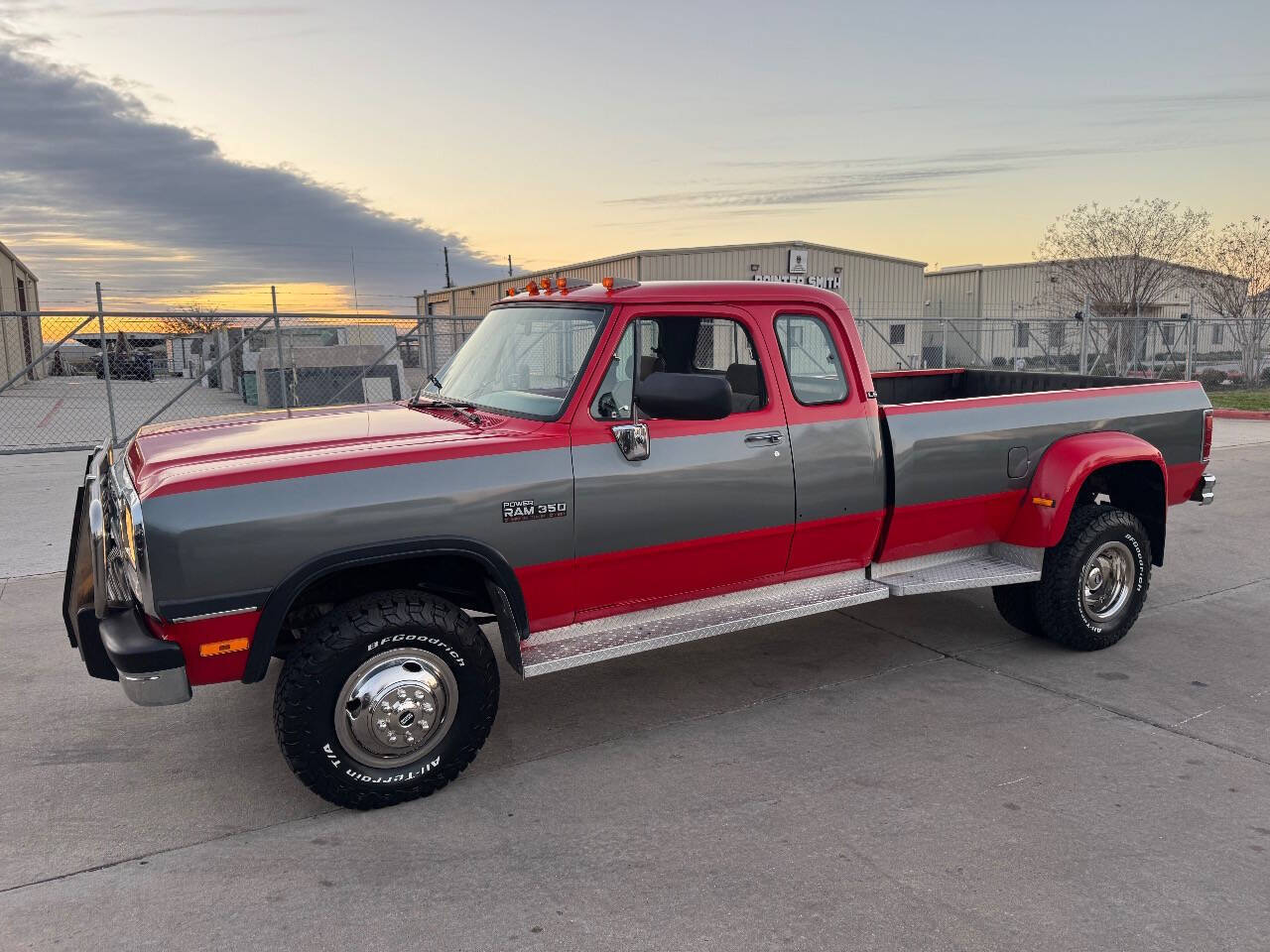 Dodge-Other-Pickups-Pickup-1993-Red-Gray-227561-6