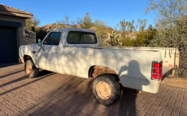 Dodge-Pickup-truck-1985-white-206795-1