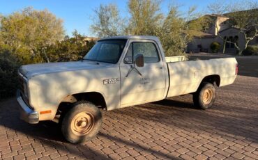 Dodge-Pickup-truck-1985-white-206795