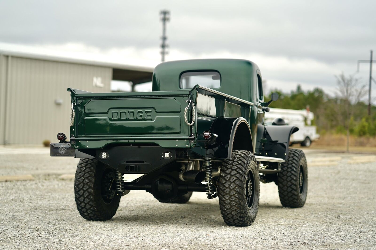 Dodge-Power-Wagon-Pickup-1946-Green-Brown-483-11