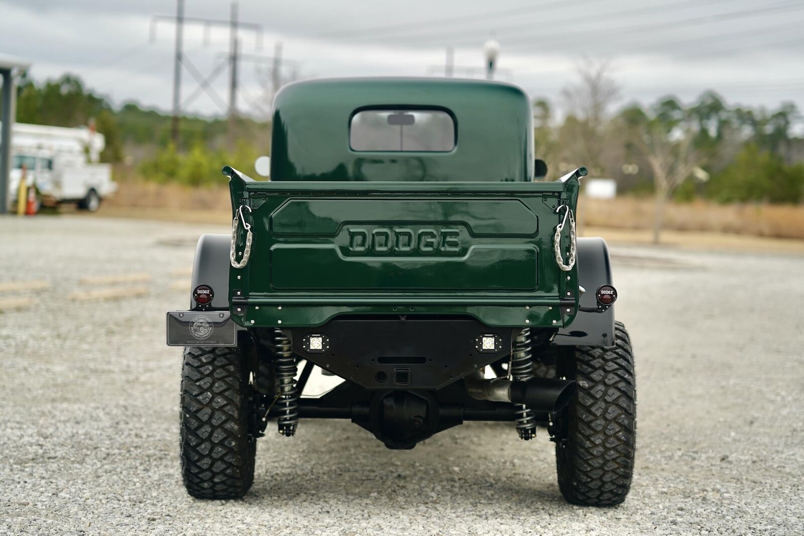 Dodge-Power-Wagon-Pickup-1946-Green-Brown-483-12