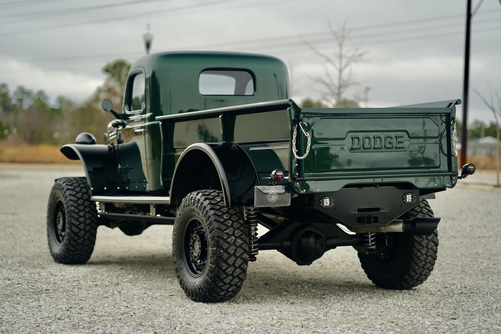 Dodge-Power-Wagon-Pickup-1946-Green-Brown-483-13