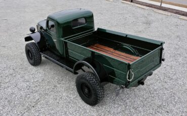 Dodge-Power-Wagon-Pickup-1946-Green-Brown-483-22