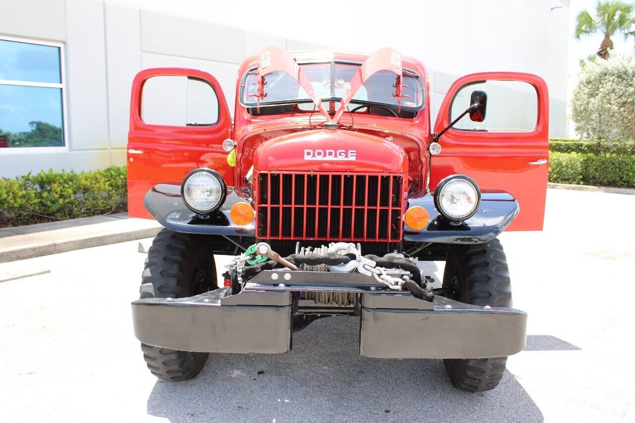 Dodge-Power-Wagon-Pickup-1963-Red-Black-70180-10