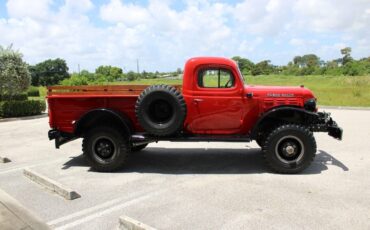 Dodge-Power-Wagon-Pickup-1963-Red-Black-70180-8