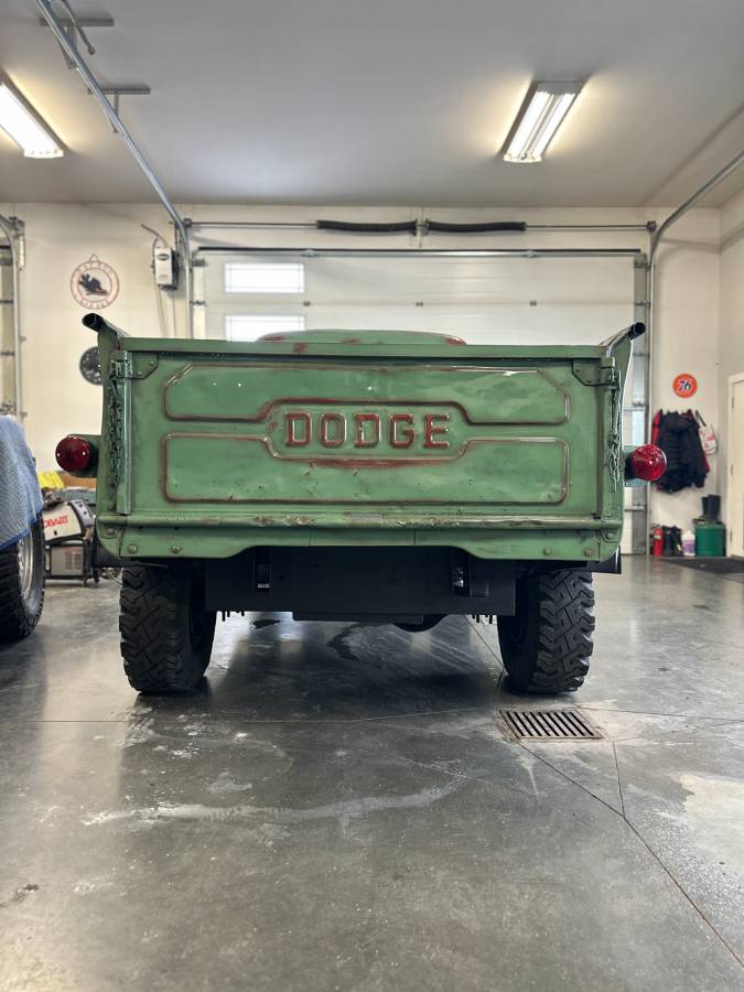 Dodge-Power-wagon-1948-green-40234-22