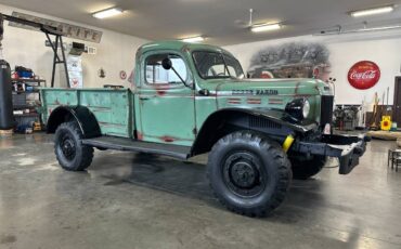 Dodge-Power-wagon-1948-green-40234-8