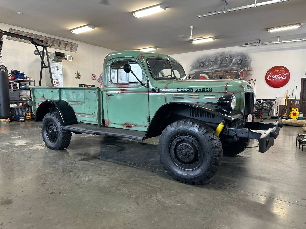 Dodge-Power-wagon-1948-green-40234-8