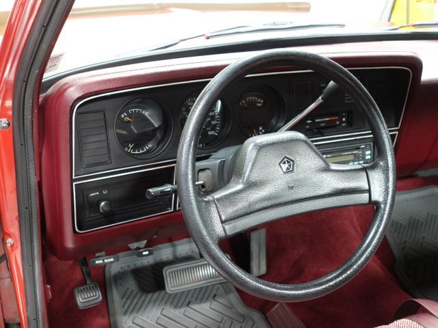 Dodge-Ram-100-1990-Red-Red-90884-9