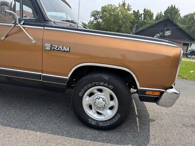 Dodge-Ram-1500-Pickup-1986-Gold-142512-10