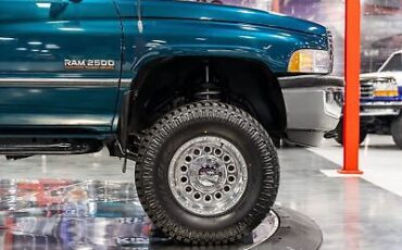 Dodge-Ram-2500-Pickup-1995-Green-Gray-215720-6